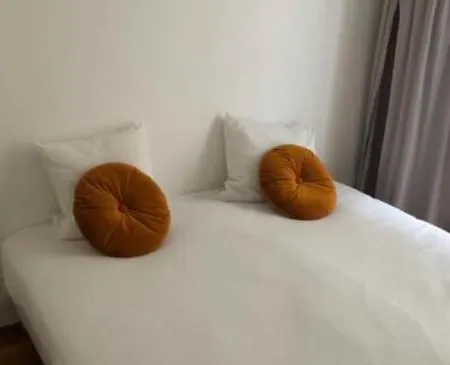 The Lady In Red - Romantique - Bail Mobilite Apartman